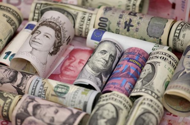 Euro, dolarHong Kong, dolar AS, yen Jepang, Pound sterling, dan yuan China. - Reuters/Jason Lee