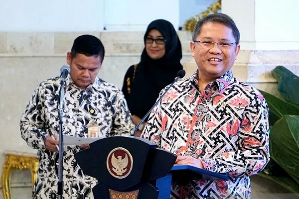 Menteri Komunikasi dan Informatika 2014-2019, Rudiantara, memberi sambutan saat acara peresmian Palapa Ring di Istana Negara, Jakarta pada Senin (14/10/2019). - Antara