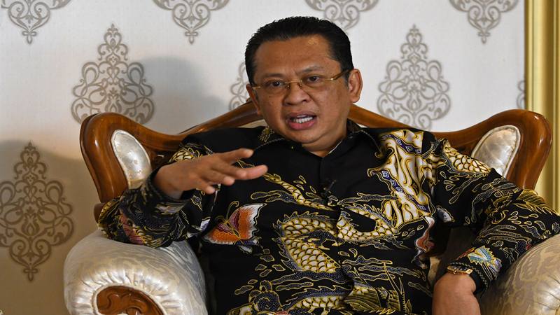  Ketua Majelis Permusyawaratan Rakyat (MPR) Bambang Soesatyo berbicara dalam wawancara khusus untuk Kantor Berita Antara di kompleks Parlemen, Jakarta, Selasa (29/10/2019).  - Antara