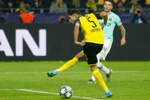 Bek Borussia Dortmund Achraf Hakimi - Reuters/Leon Kugeler