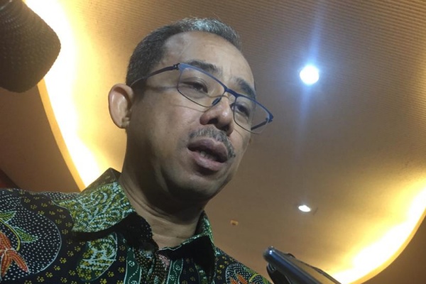 Direktur Jenderal Bea dan Cukai (DJBC) Kemenkeu Heru Pambudi menjelaskan kepada wartawan terkait kenaikan cukai rokok 23 persen pada 2020 di Jakarta - Bisnis/Novita Sari Simamora