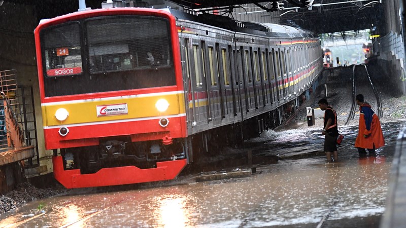 Perjalanan Kereta Api Daop 1 Jakarta Alami Gangguan Ini Titiknya Ekonomi Bisnis Com