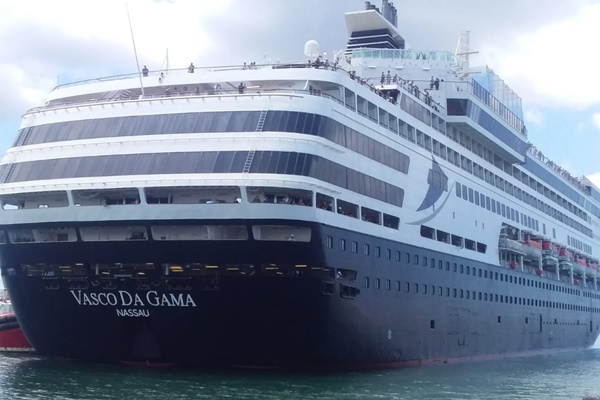 Kapal Pesiar Mewah Vasco Da Gama saat meninggalkan Pelabuhan Benoa, Senin (20/1/2020) - Istimewa