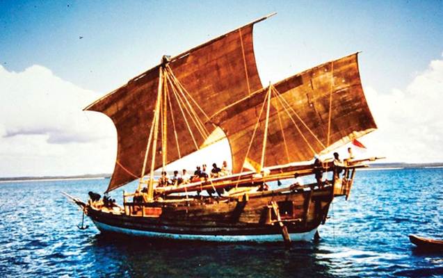 Kapal Padewakang melakukan ekspedisi dari Bulukumba ke Australia - bulukumbakab.go.id