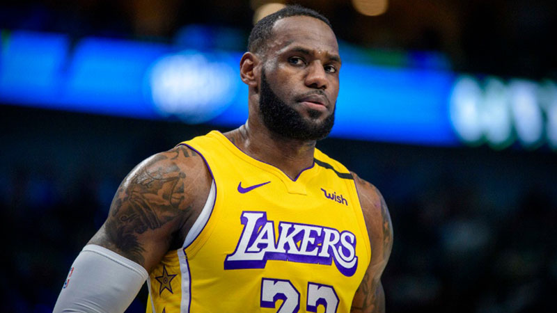 Pebasket andalan LA Lakers LeBron James - Reuters