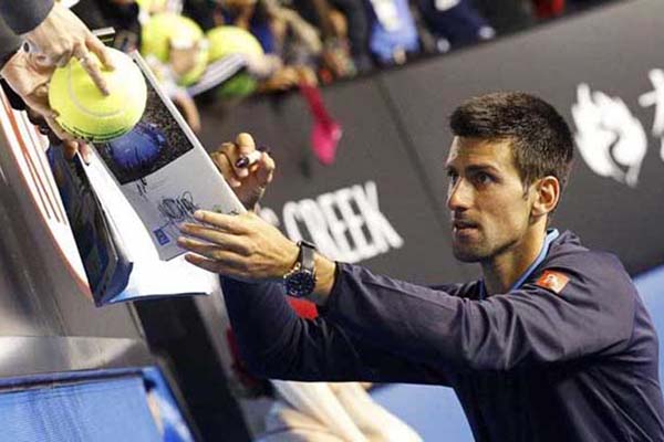 Petenis Serbia Novak Djokovic - Reuters/Athit Perawongmetha