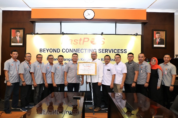 Kerja sama PT Pos Indonesia (Persero) dengan PT SEO - Bisnis/Dea Andriyawan