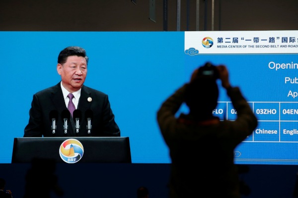 Presiden China Xi Jinping menyampaikan pidatonya dalam pembukaan Belt and Road Forum (BRF) kedua di Beijing, China, Jumat (26/4/2019). - Reuters/Jason Lee