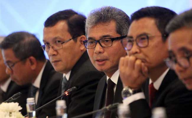 Direktur Utama PT Bank Rakyat Indonesia Tbk Sunarso (tengah), didampingi direksi lainnya memberikan penjelasan mengenai kinerja perusahaan di Jakarta, Kamis (23/1/2020). Bisnis - Dedi Gunawan 