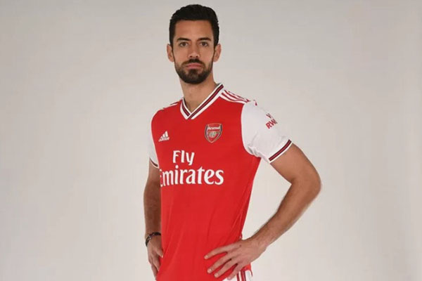 Bek baru Arsenal Pablo Mari - Arsenal.com