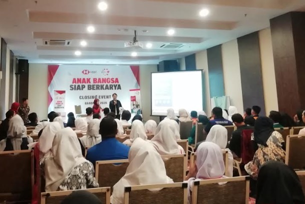 Yayasan Cinta Anak Bangsa (YCAB) dan HSBC Indonesia menggelar program Anak Bangsa Siap Berkarya (ABSB) yang menyasar anak sekolah menengah kejuruan (SMK). - Bisnis/Novianti