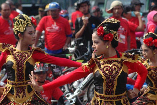 Objek Wisata Di Garut Harus Punya Tempat Pagelaran Seni