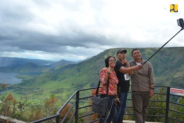 Wisata Tele Geopark Danau Toba di Kabupaten Samosir  Sumatra Utara. - Dok. Kementerian PUPR