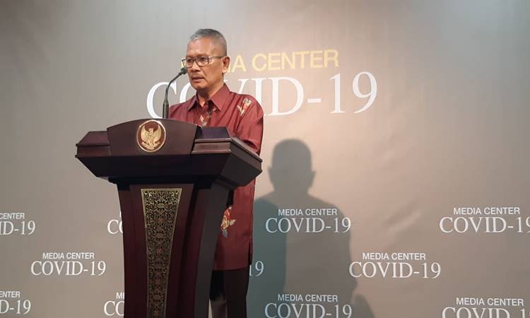 Juru bicara pemerintah untuk penanganan virus corona atau COVID-19 Achmad Yurianto memberi keterangan update kasus corona di Indonesia, Istana Presiden, Rabu (11/3/2020). JIBI - Bisnis  -  M Khadafi\n\n