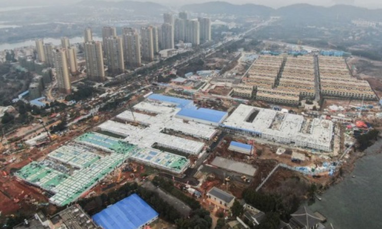 Huoshenshan merupakan rumah sakit darurat berkapasitas 1.000 ranjang yang dibangun dari nol hanya dalam waktu 10 hari untuk merawat pasien Virus Corona atau COVID/19. Foto: Antara dari Xinhua.