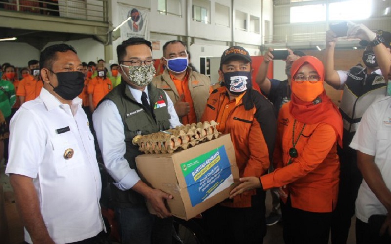 Pos Indonesia Distribusikan Bantuan Sosial Jawa Barat
