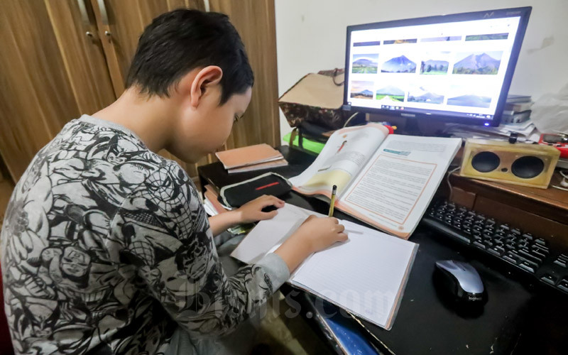 Orang Tua Perlu Dampingi Akses Internet Anak Saat Belajar di Rumah