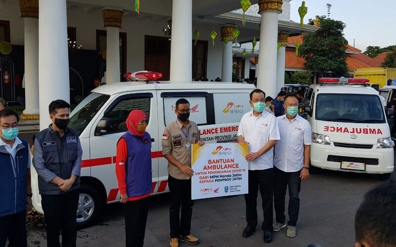 MPM Salurkan Donasi APD Rp3,1 Miliar dan 5 Unit Ambulans