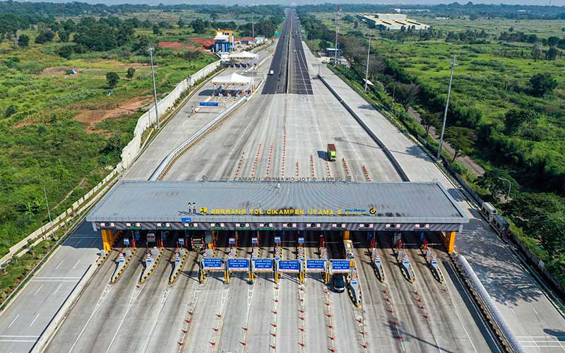 5 Berita Populer Ekonomi Trafik Jalan Tol  Belum Kembali 