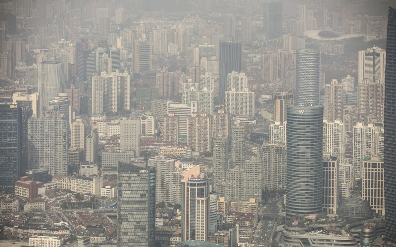 Pemandangan Shanghai, China dari atas. - Bloomberg/Qilai Shen