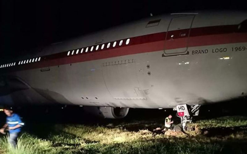 Pesawat Garuda Indonesia Tergelincir Di Bandara Hasanuddin Ekonomi Bisnis Com