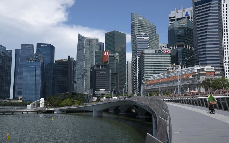Singapura Terjerumus Resesi, Begini Curhat Menteri Perdagangan Chan Chun Sing
