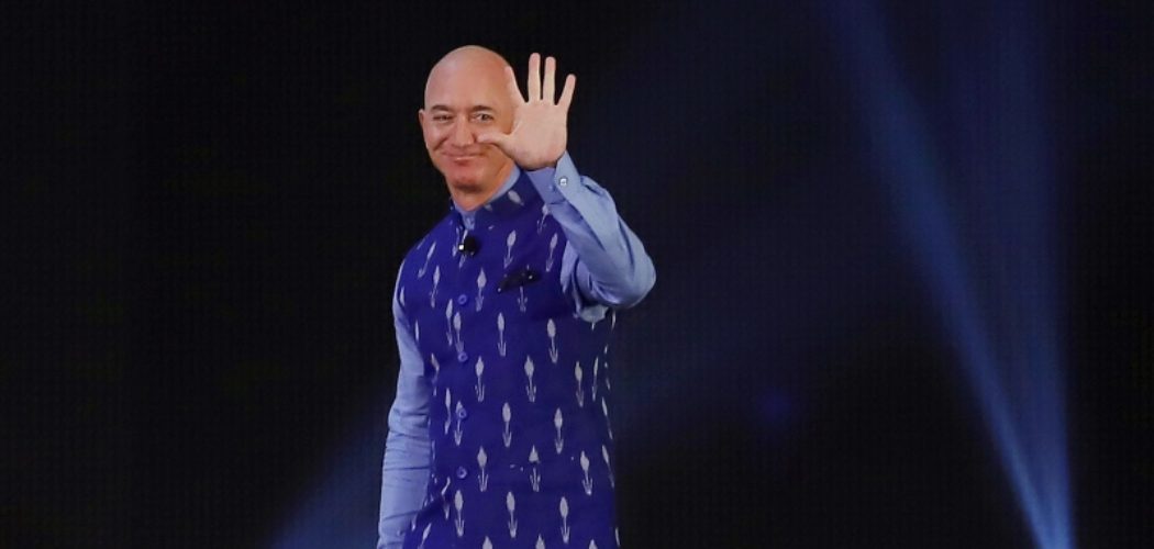 Pendiri dan CEO Amazon.com Inc. Jeff Bezos ketika menghadiri acara Amazon Sambhav di New Delhi, India, Rabu (15/1/2020). - Bloomberg/Anindito Mukherjee