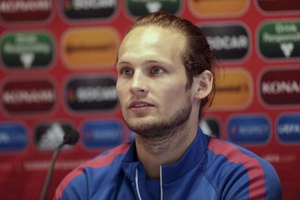 Penyakit Jantung Kambuh, Daley Blind Tiba-tiba Pingsan di ...