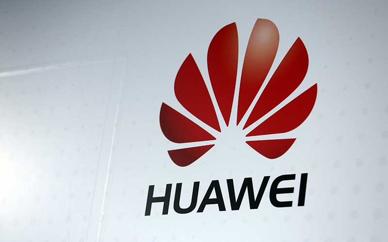 Huawei Luncurkan Jam Tangan Pintar Watch Fit Seberat 21 Gram