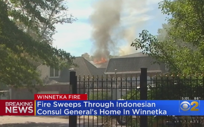 Tangkapan layar rumah Konjen RI di Winnetka, Chicago, AS, yang terjadi pada Rabu (2/9/2020) pada pukul 12.40 waktu setempat./Istimewa-https:/ - mimicnews.com