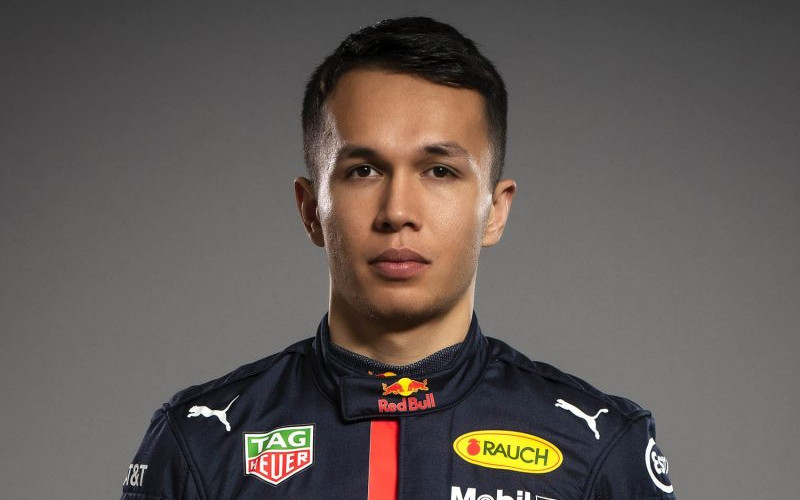 Alexander Albon. Lahir di London tetapi membalap di bawah bendera Thailand.  - formula1.com