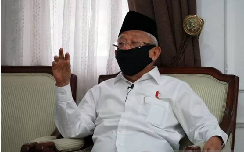 Wakil Presiden Ma'ruf Amin memberikan pernyataan pers lewat telekonferensi dengan wartawan dari rumah dinas wapres di Jakarta, Senin (8/6/2020) - Antara