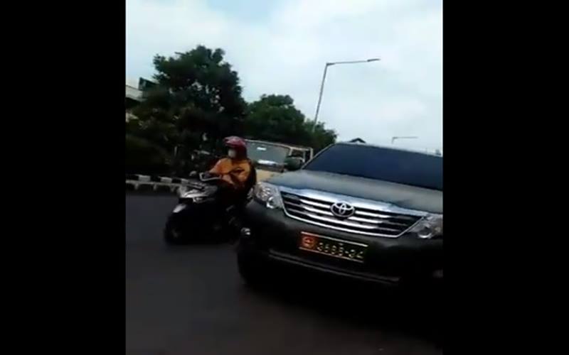 Viral Warga Sipil Kedapatan Pakai Mobil Dinas  TNI  