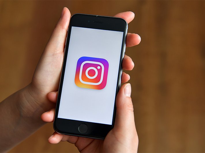 Pengguna Instagram bisa live story hingga 4 jam. - ilustrasi