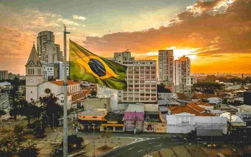 Brasil Lanjutkan Penelitian Vaksin Sinovac