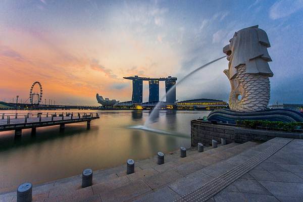 Patung Merlion di Marina Bay, Singapura - Wikimedia Commons