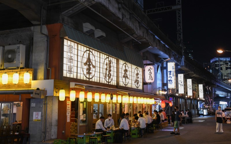 Kafe yang buka di salah satu sudut kota Tokyo - Bloomberg 