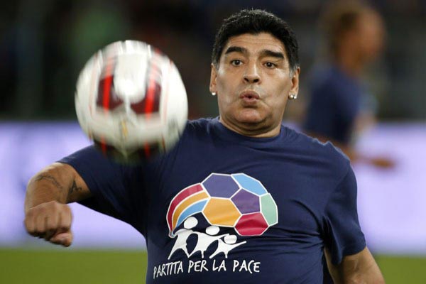 Diego Maradona - Reuters/Alessandro Bianchi