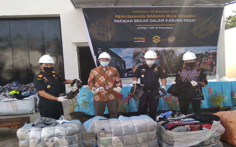 Bea Cukai Pekanbaru  Musnahkan Barang  Bekas  Impor Potensi 