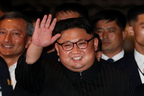 Pemimpin Korea Utara Kim Jong-un mengunjungi Hotel Marina Bay Sands di Singapura, 11 Juni 2018. - Reuters