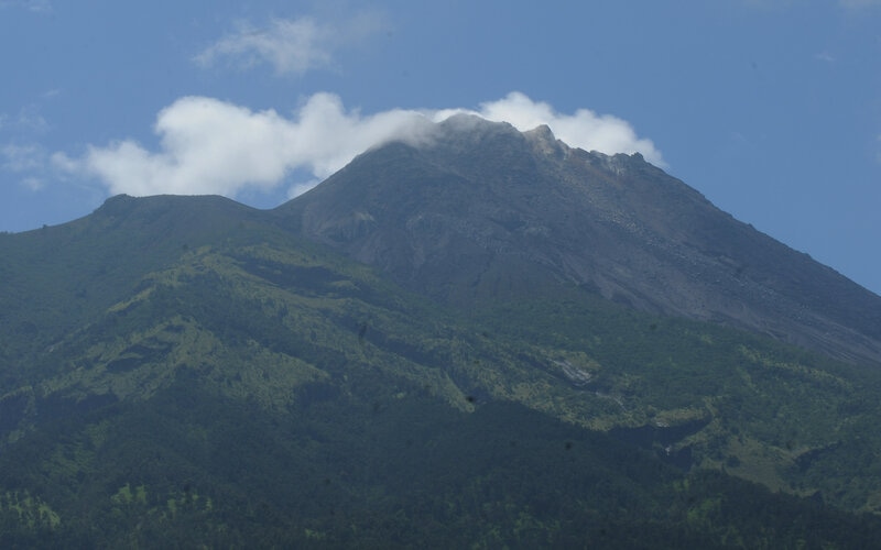 Gunung Merapi Keluarkan Guguran Awan Panas pada Kamis Pagi