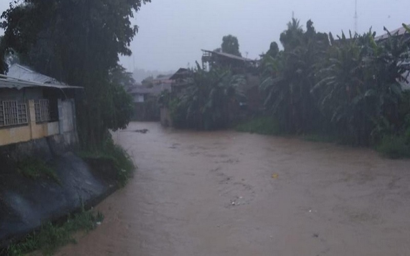 Banjir dan Longsor di Manado, 6 Orang Meninggal - Kabar24 ...