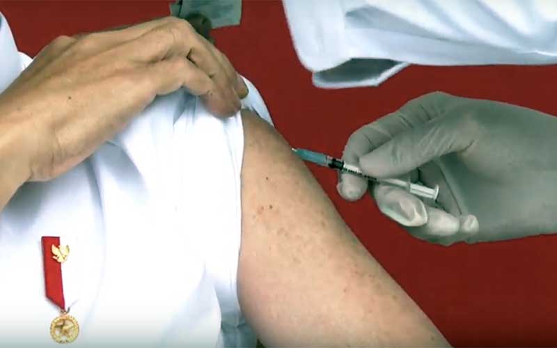 Apa Sih Manfaat Vaksinasi Covid-19? Perhatikan Tiga Hal Ini