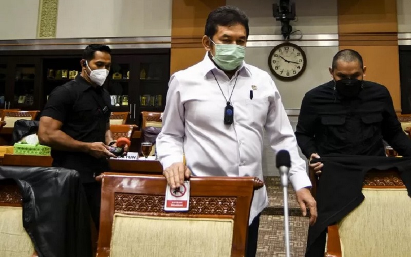 Jaksa Agung Burhanuddin bersiap mengikuti Rapat Dengar Pendapat (RDP) bersama Komisi III DPR di Kompleks Parlemen, Senayan, Jakarta, Selasa (26/1/2021). - Antara