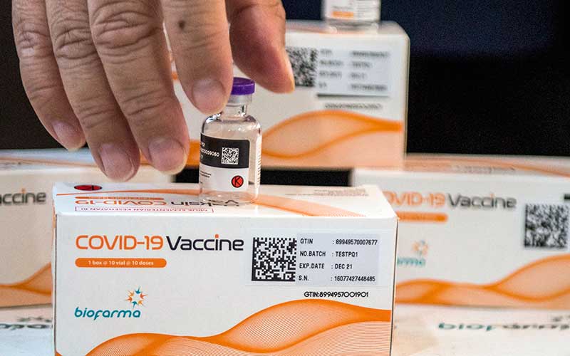 Kemasan vaksin Covid-19 diperlihatkan di Command Center serta Sistem Manajemen Distribusi Vaksin (SMDV), Bio Farma, Bandung, Jawa Barat, Kamis (7/1/2021). ANTARA FOTO - M Agung Rajasa