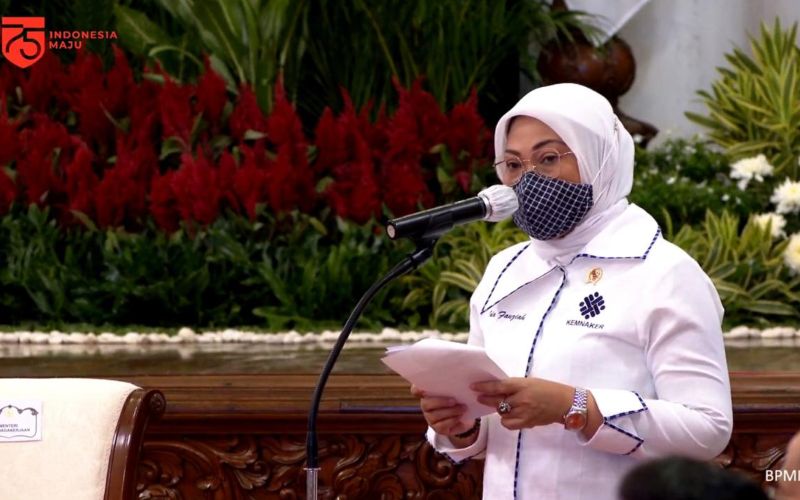 Menteri Ketenagakerjaan (Menaker) Ida Fauziyah dalam acara peluncuran program subsidi gaji untuk pekerja dengan upah kurang dari Rp5 juta di Istana Merdeka, Jakarta, Kamis (27/8 - 2020) / Youtube Sekretariat Presiden