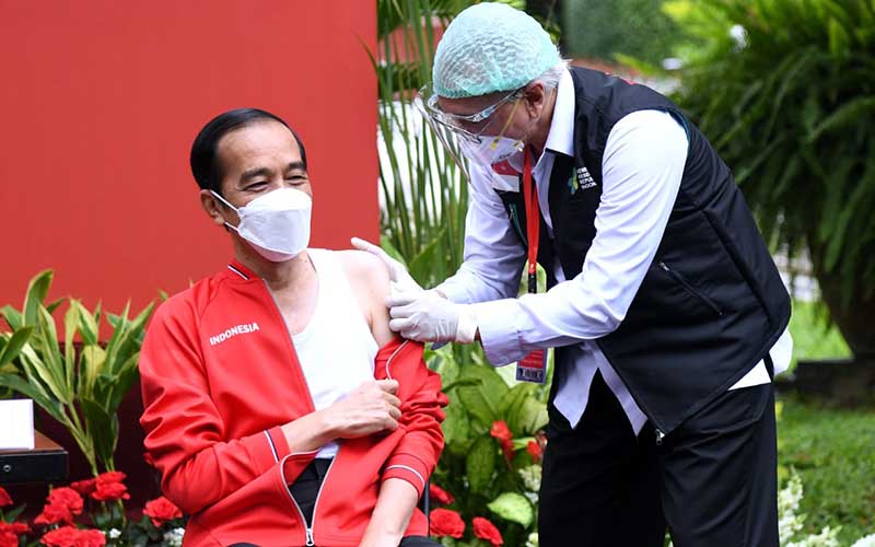 Presiden Joko Widodo bersiap disuntik vaksin CoronaVac untuk kedua kalinya, Rabu (21/1/2021).  - Muchlis Jr / Biro Pers Sekretariat Presiden
