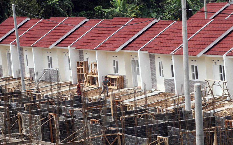 Pembangunan perumahan subsidi di Bogor, Jawa barat./Antara - Yulius Satria Wijaya