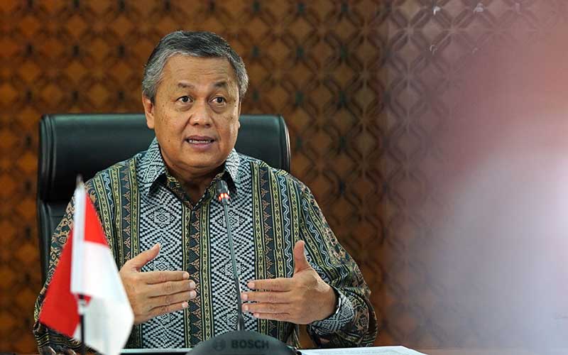 Gubernur Bank Indonesia Perry Warjiyo memberikan keterangan melalui streaming di Jakarta, Rabu (29/4 - 2020). Dok. Bank Indonesia