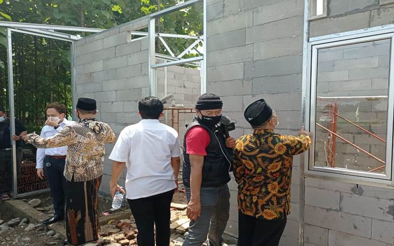 Percontohan Rumah  Domus Instan Dibuat  di Pesantren 